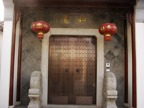 铜艺用在铜门上历史发展